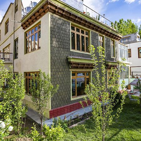 Rainbow Holiday Home 레 외부 사진